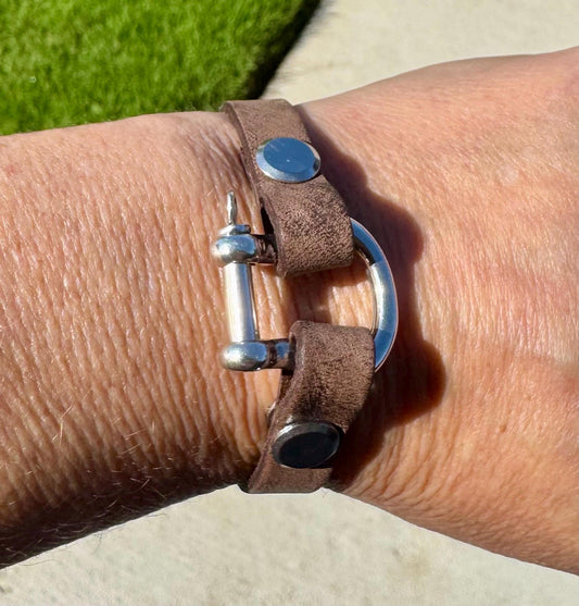 Leather shackle style bracelet with horse clasp magnet closure / genuine leather bracelet