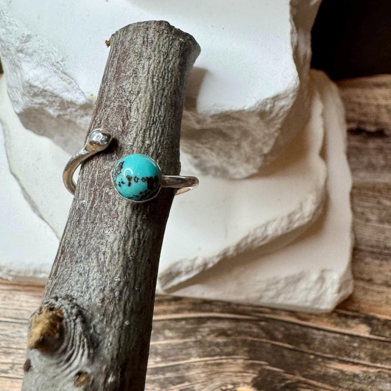 Sterling Silver Open Bezel Kingman Turquoise Gemstone Ring, Adjustable Accent Ring, Turquoise Jewelry, 4mm or 6mm Bezel with Ball End