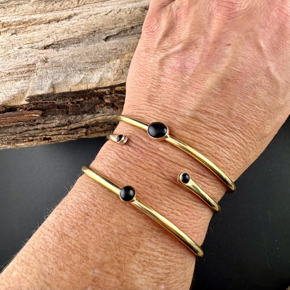 Elegant Brass Cuff Bracelet - Dainty Black Onyx Bezel, Adjustable