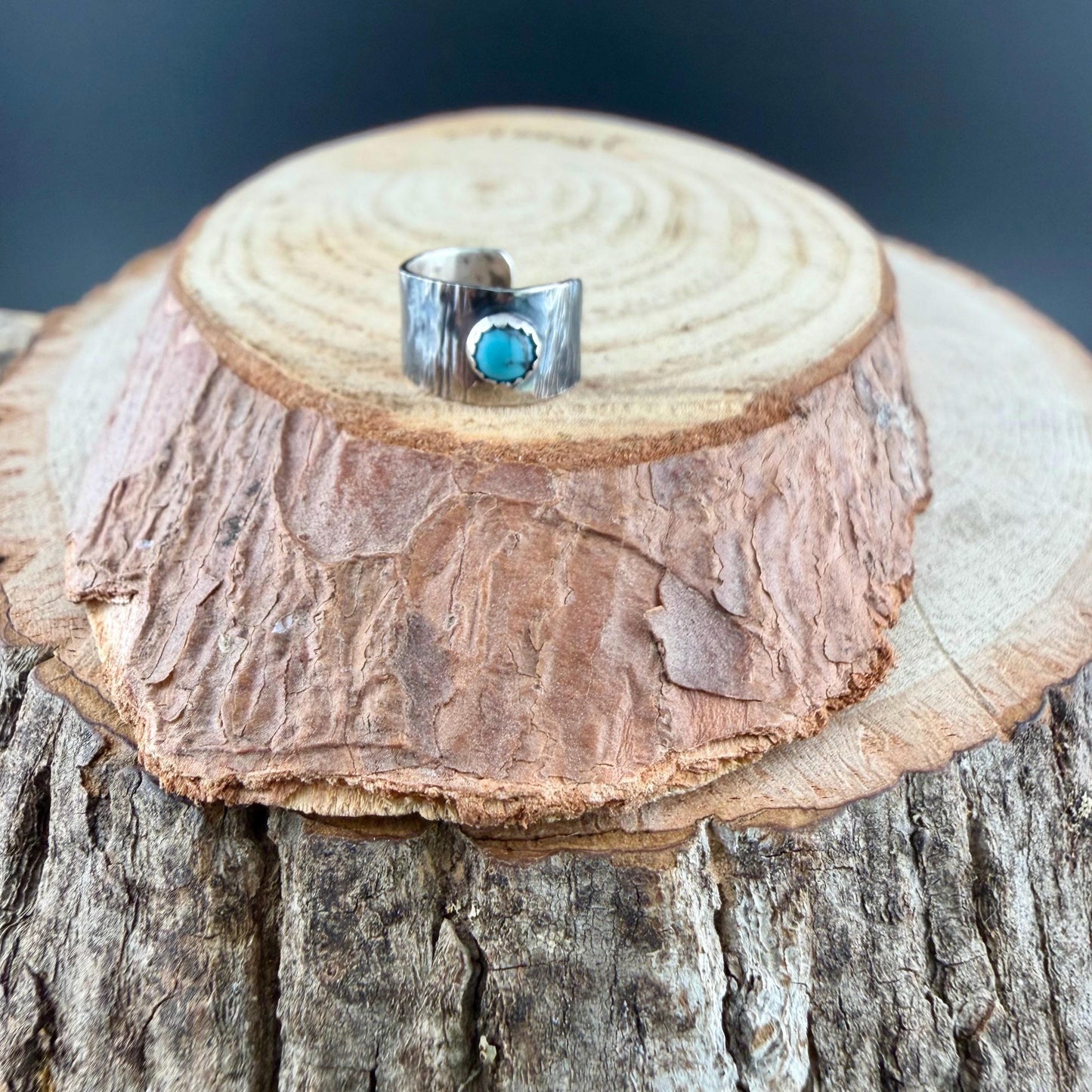 4mm Kingman Turquoise Ear Cuff • Sterling Silver Tree‑Bark Texture • Faux Conch • No Piercing