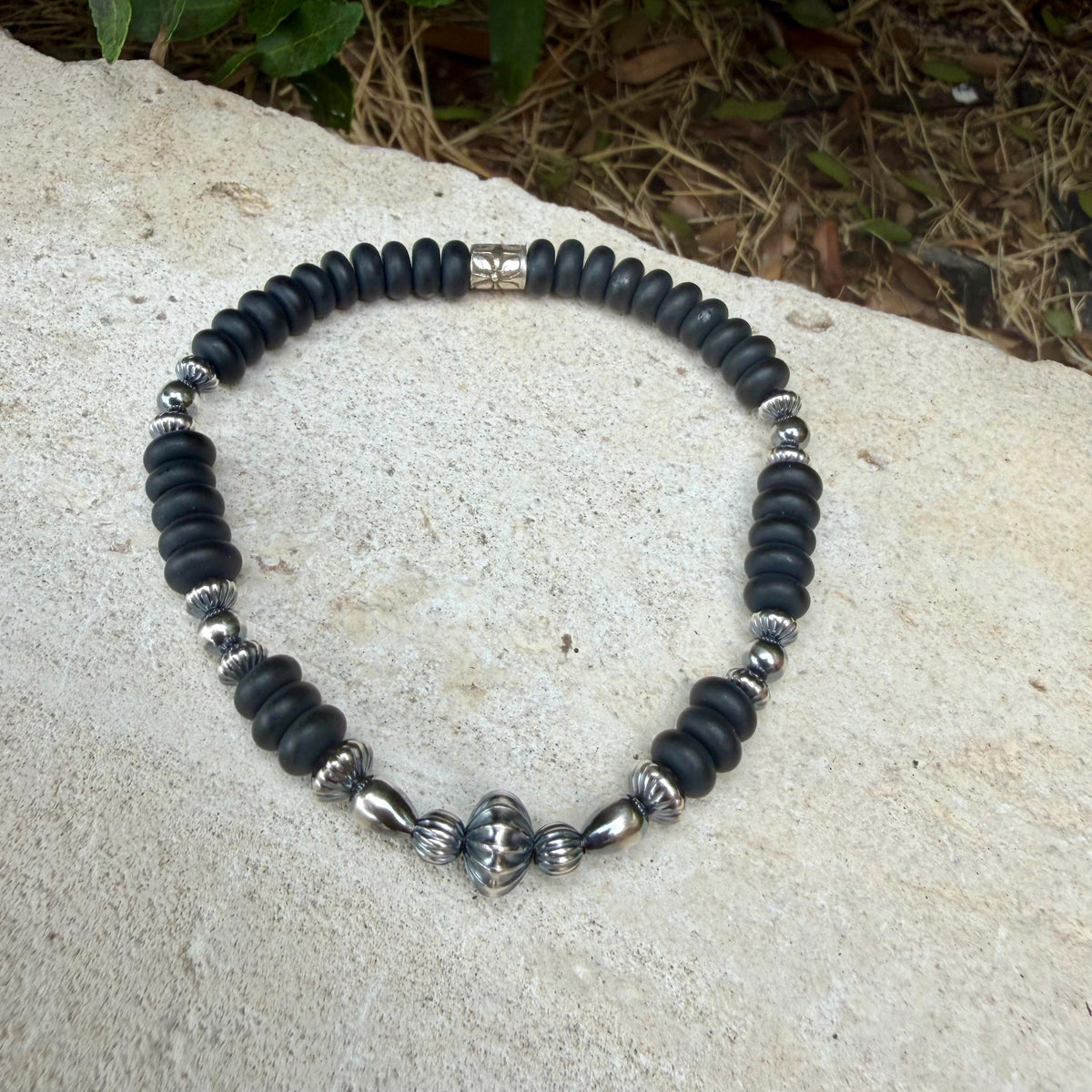 Stretch Sterling Silver Desert Pearl & Black Onyx Bracelet • Southwestern Jewelry
