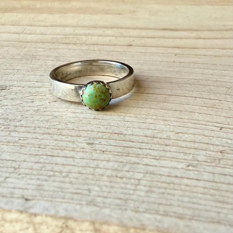 Kingman Turquoise Ring • Sterling Silver Band • 6mm Turquoise Cabochon