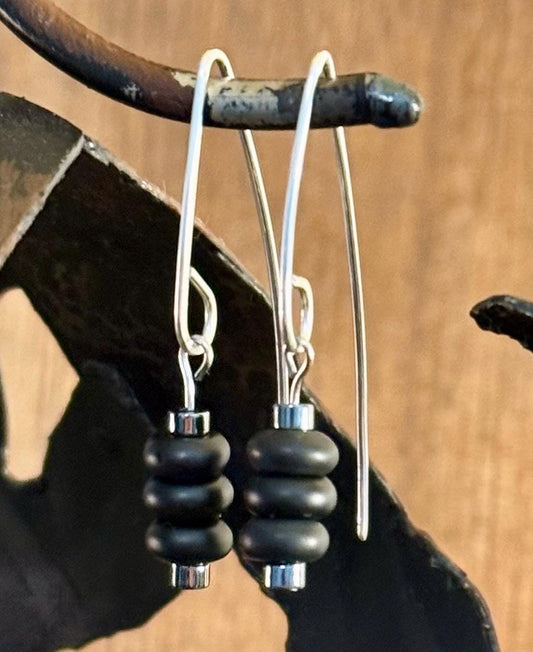 Black onyx and hematite V-shaped drop sterling silver earrings / black onyx earrings