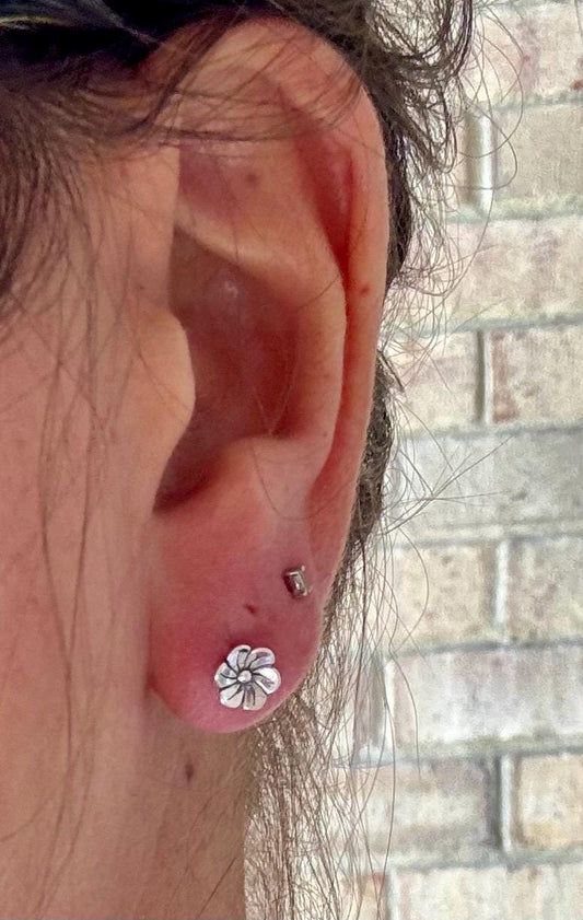 Flower sterling silver post earrings