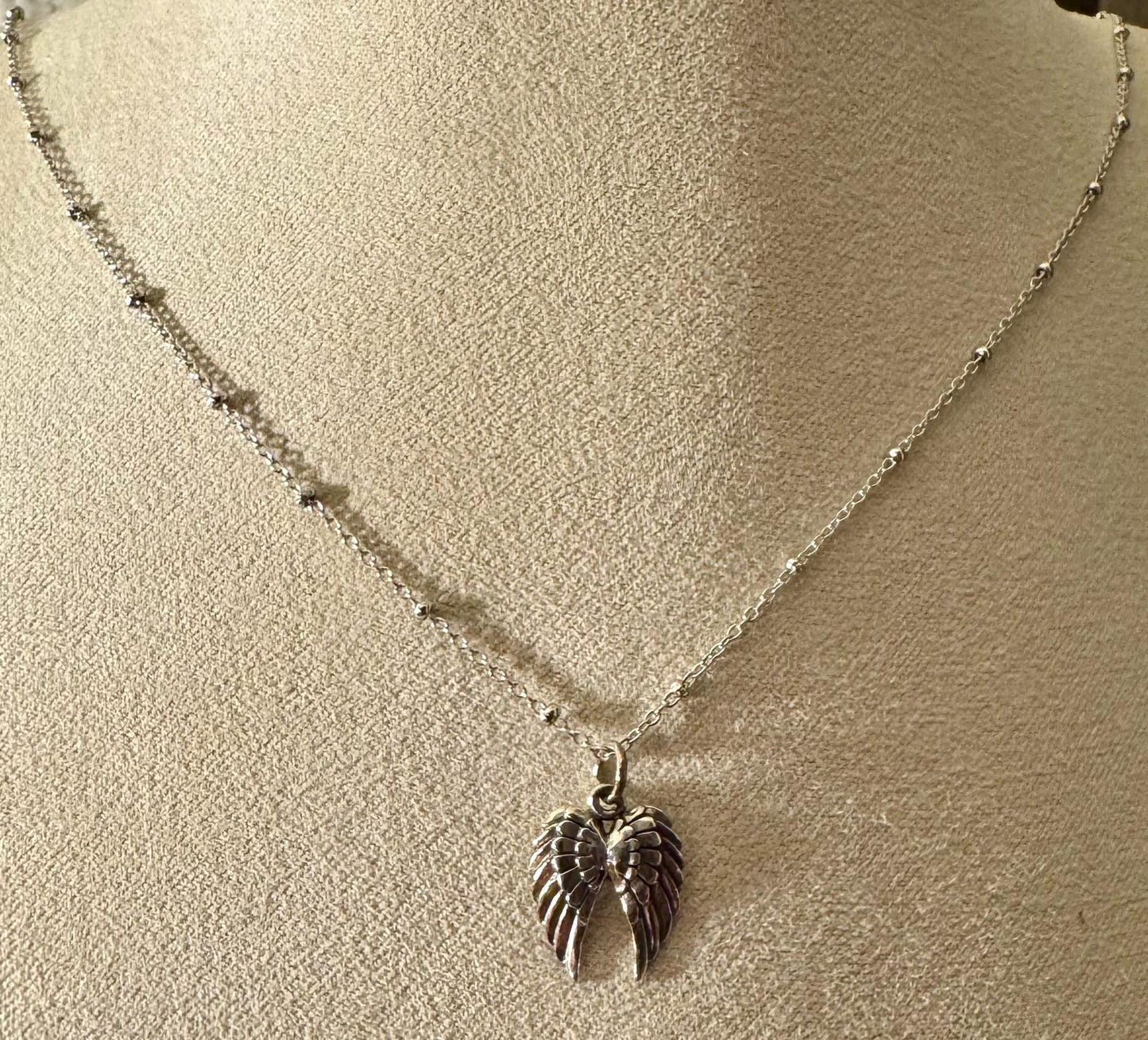 Angel wings pendant / charm necklace