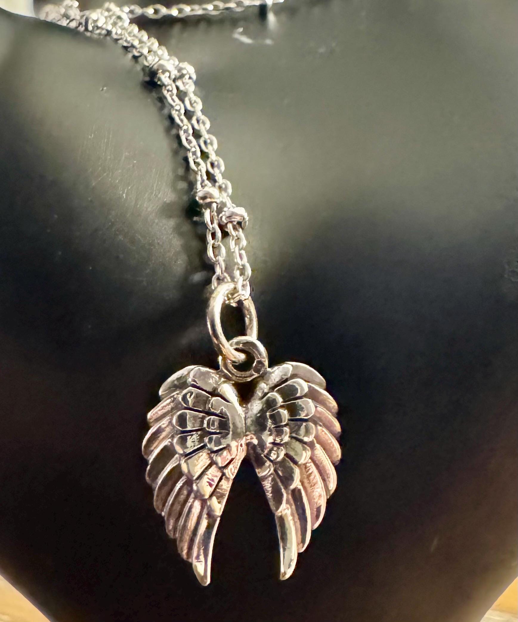 Angel wings pendant / charm necklace