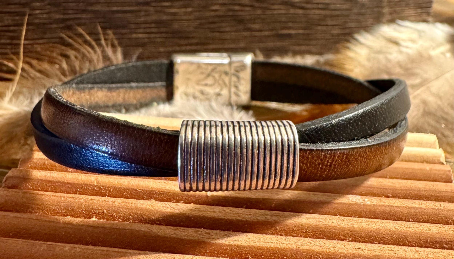 Leather bracelet with magnet closure, dark brown and black leather crossover / genuine leather bracelet