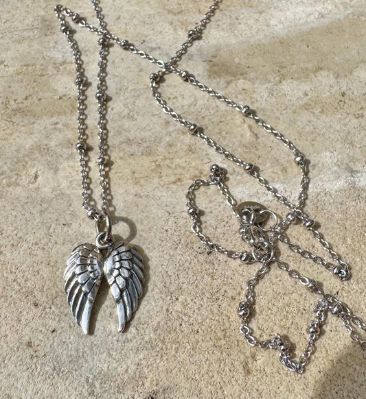 Angel wings pendant / charm necklace