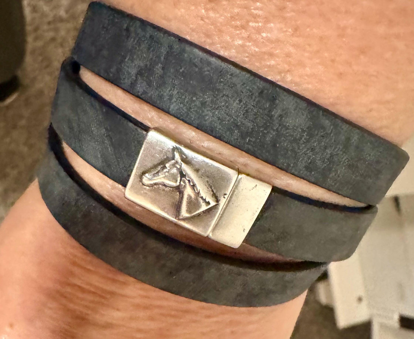 Genuine leather wrap bracelet with horse clasp magnet closure
