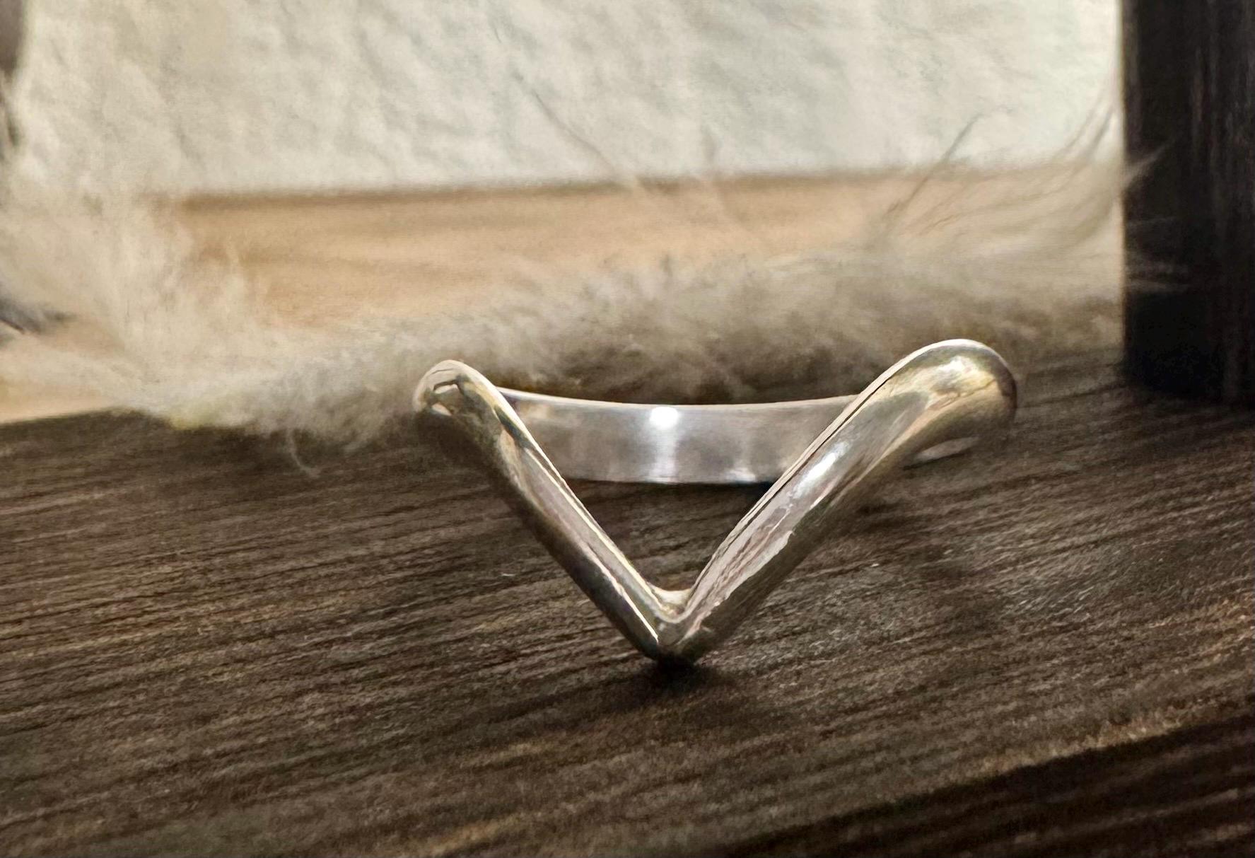 Chevron Ring, Wishbone Ring, Half Round Smooth Ring, Unique Ring for Her, Minimalist Jewelry, Stacking Ring, Thoughtful Gift