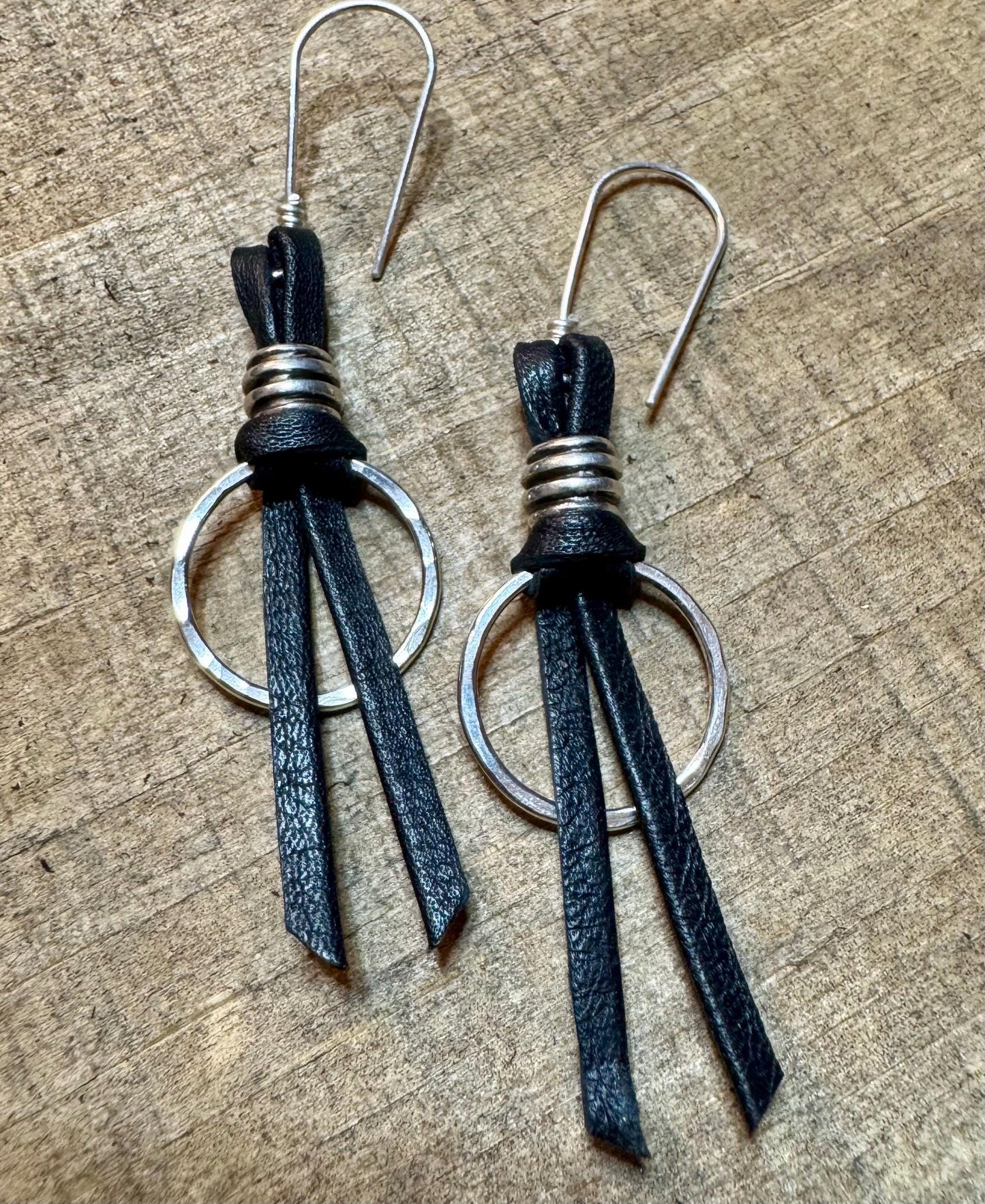 Sterling Silver Circle Leather Drop Earrings, Dangle Earrings, Minimalist Style, Women's Gift