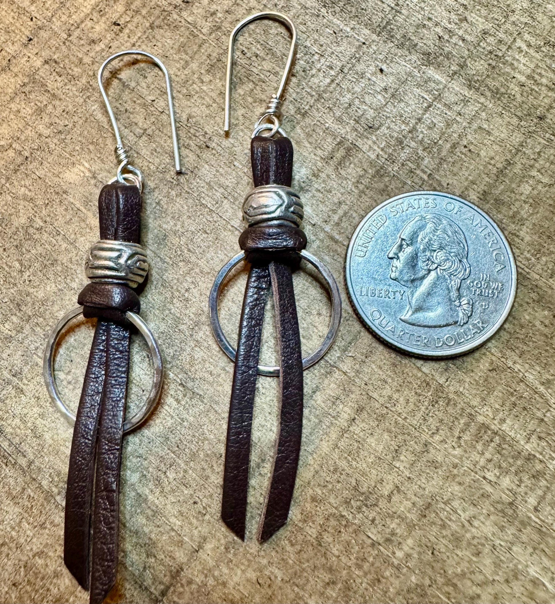 Sterling Silver Circle Leather Drop Earrings, Dangle Earrings, Minimalist Style, Women's Gift