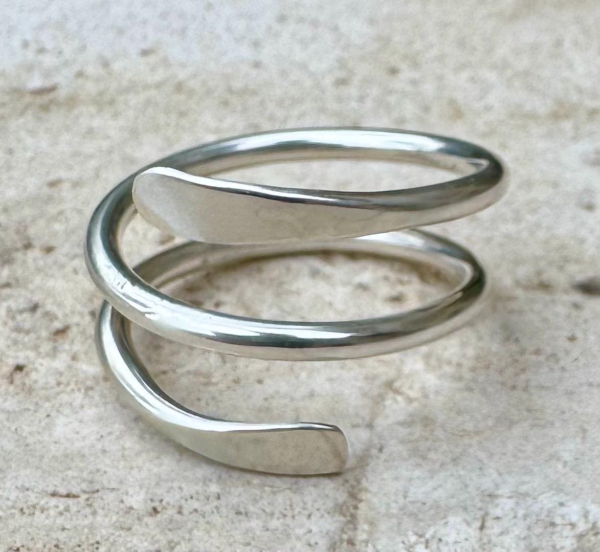 Double Coil Bypass Ring, Stylish Thumb Ring, Coil Ring, Modern Bypass Jewelry, Gift for Her, Unique Design