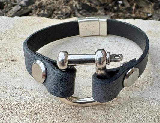 Leather shackle style bracelet with horse clasp magnet closure / genuine leather bracelet