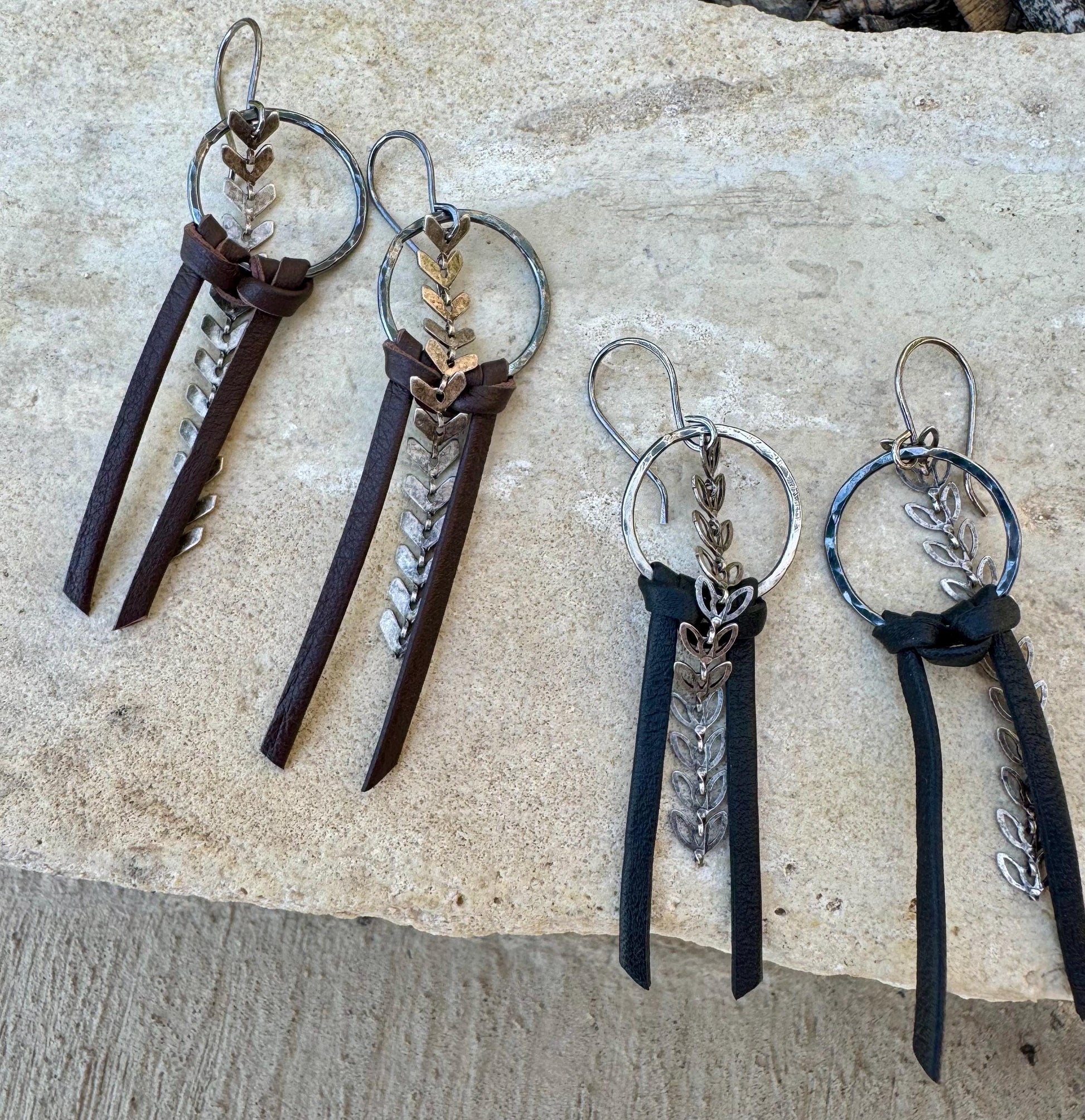 Leather earrings with chevron chain and sterling silver circle