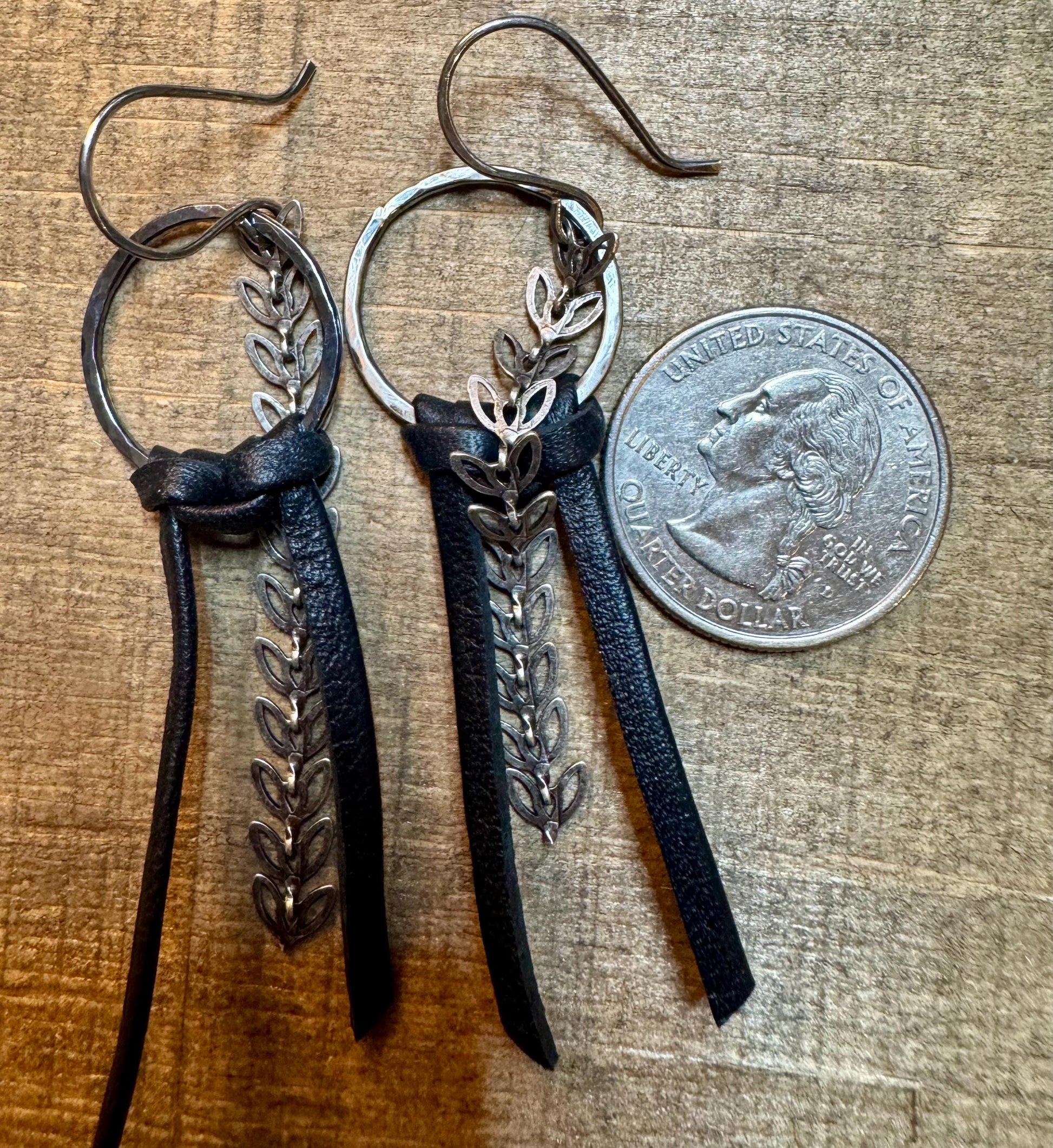 Leather earrings with chevron chain and sterling silver circle