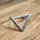 Chevron ring / wishbone round 12g smooth band ring