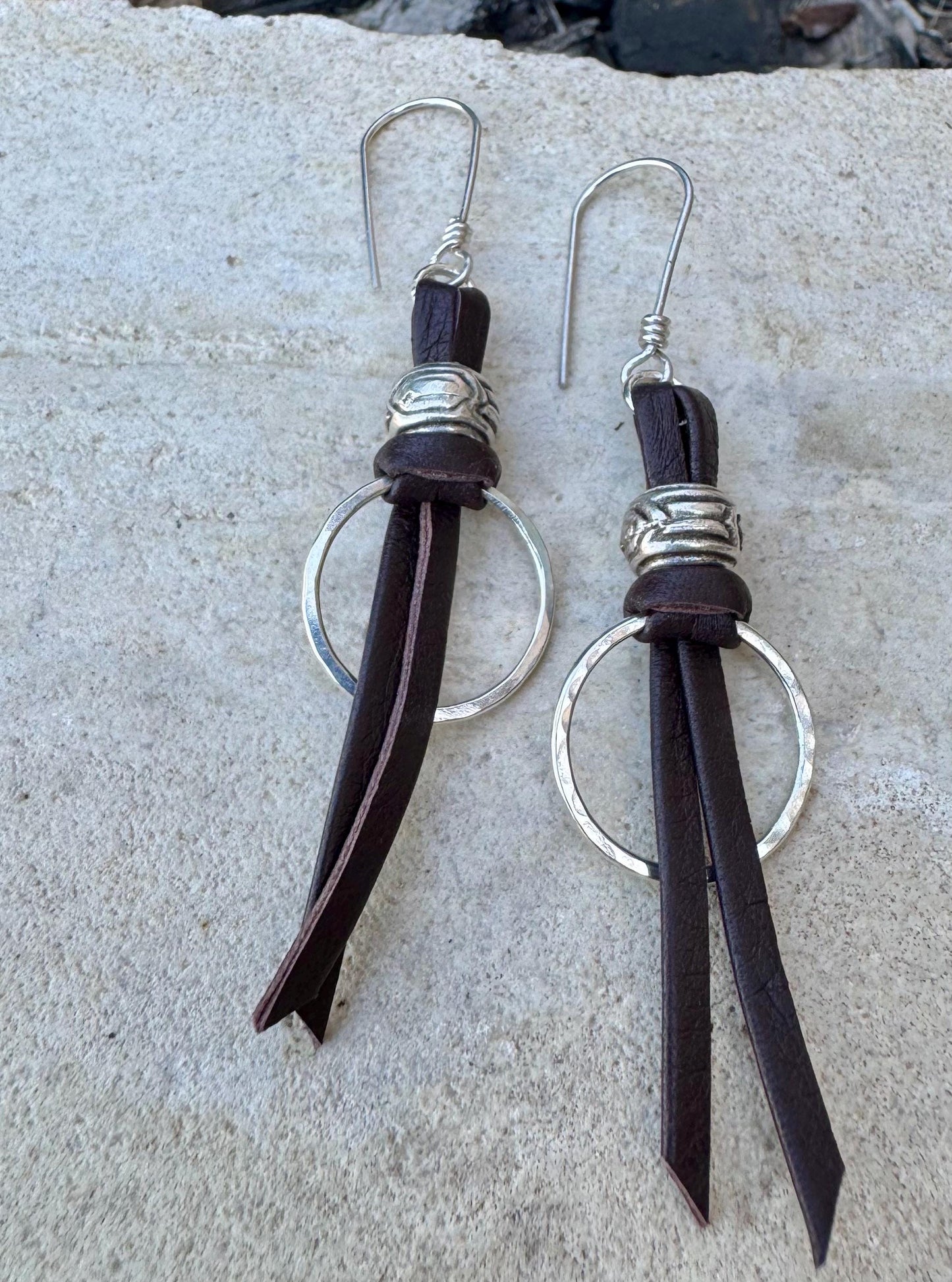 Sterling Silver Circle Leather Drop Earrings, Dangle Earrings, Minimalist Style, Women's Gift