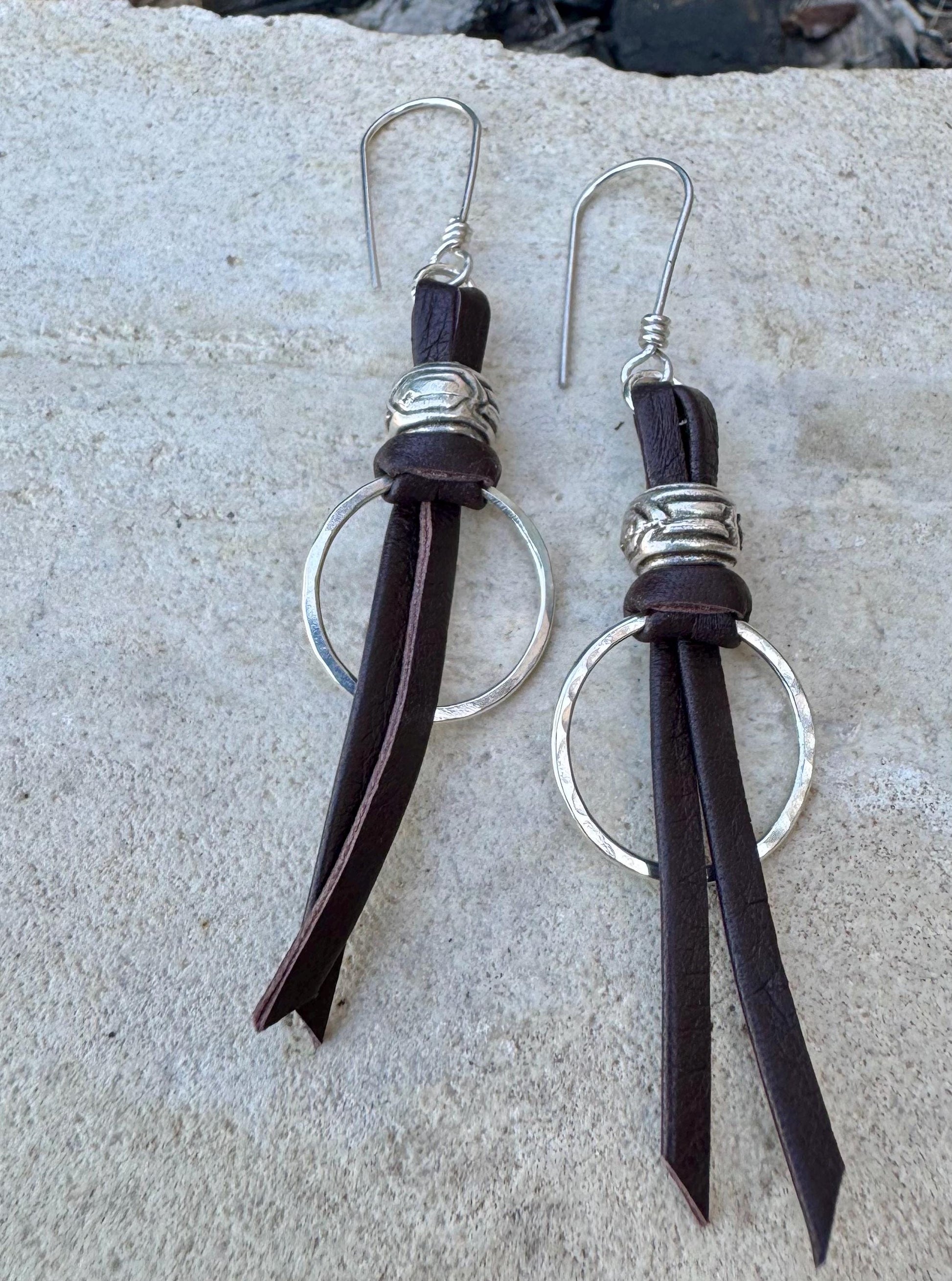 Sterling Silver Circle Leather Drop Earrings, Dangle Earrings, Minimalist Style, Women's Gift