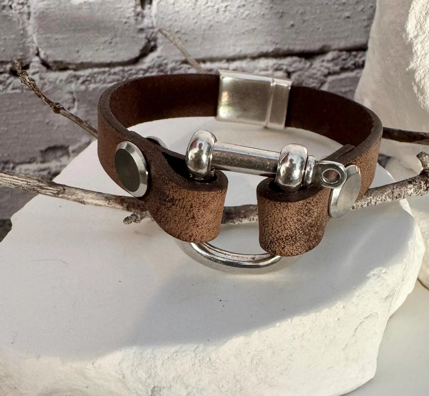 Genuine Leather Shackle Bracelet, Horse Clasp Magnet Closure, Leather Bracelet for Men, Equestrian Gift