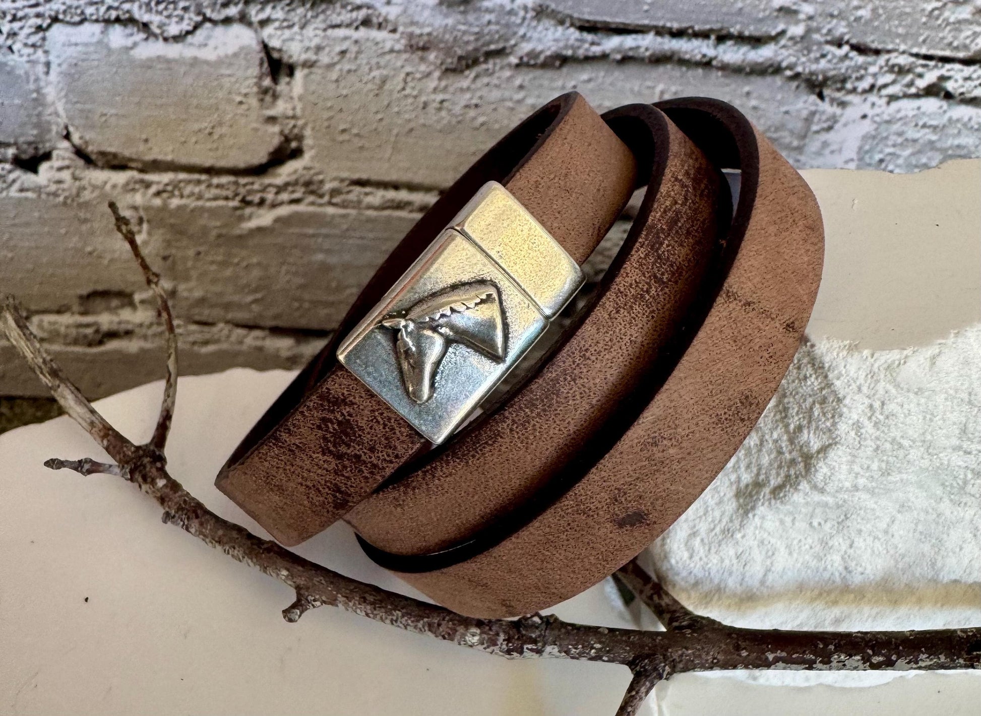 Genuine leather wrap bracelet with horse clasp magnet closure