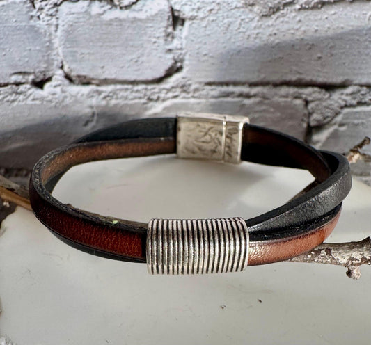 Leather bracelet with magnet closure, dark brown and black leather crossover / genuine leather bracelet
