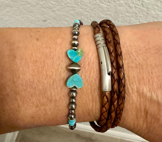 Navajo pearl bracelet with Kingman turquoise