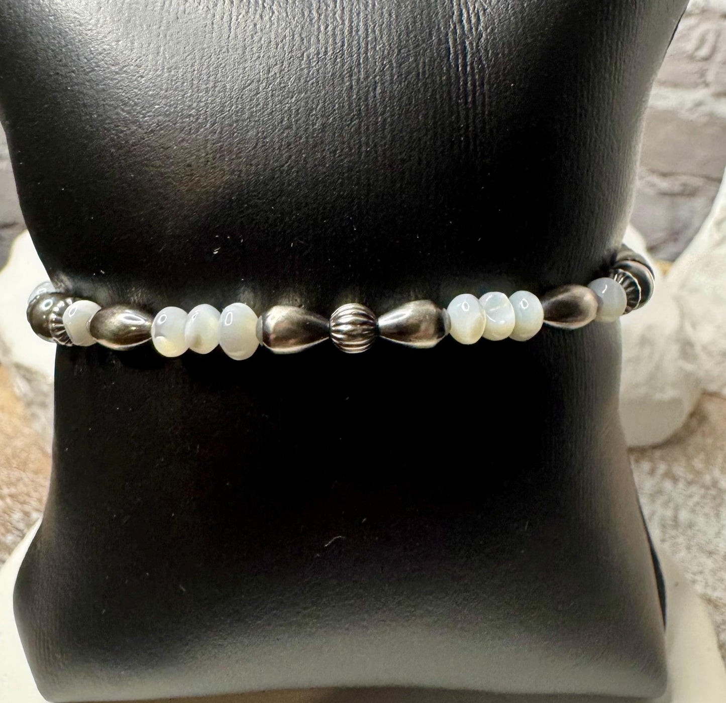 Navajo pearl bracelet with Mother of Pearl / sterling silver gemstone beaded bracelet
