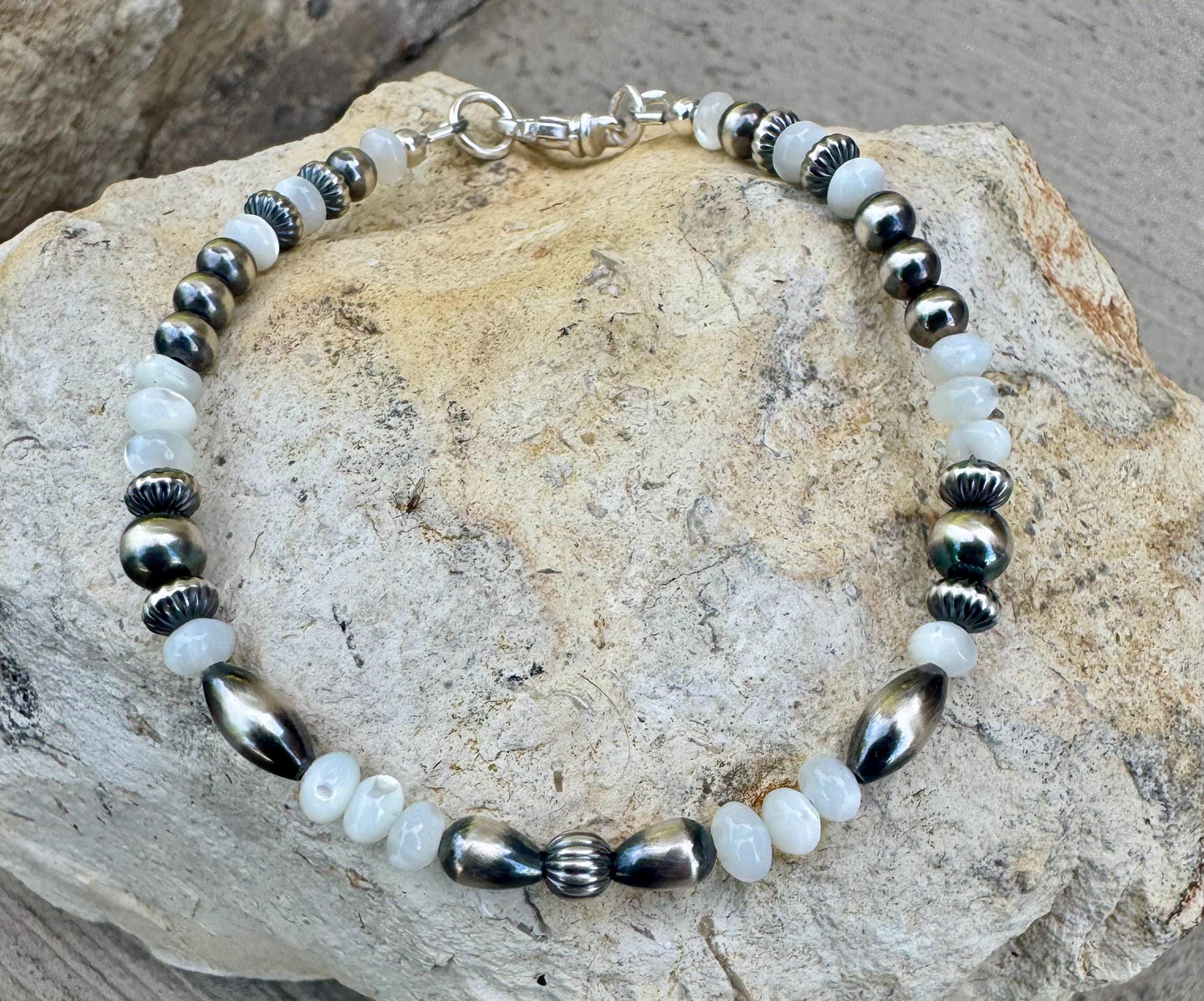 Navajo pearl bracelet with Mother of Pearl / sterling silver gemstone beaded bracelet