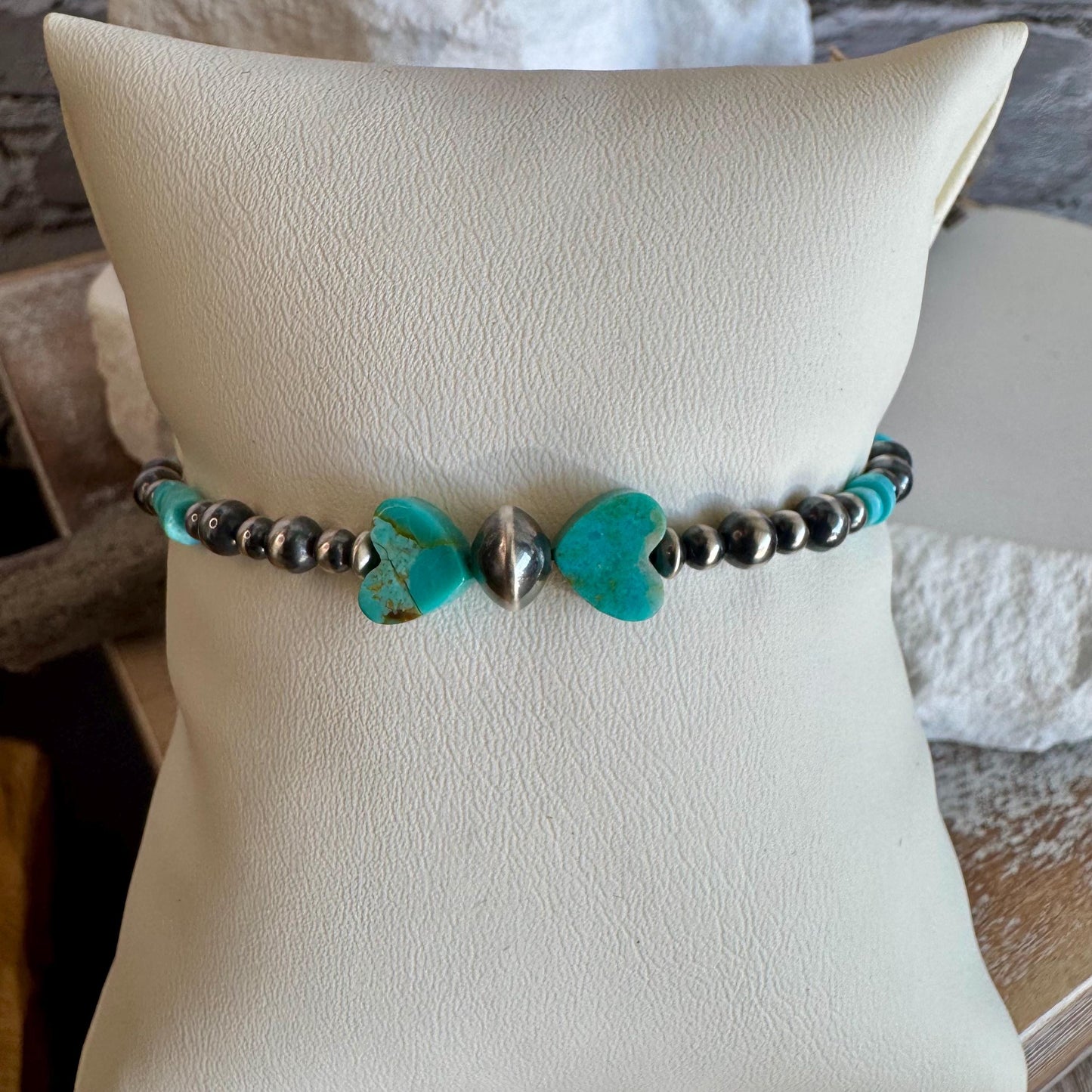 Navajo pearl bracelet with Kingman turquoise
