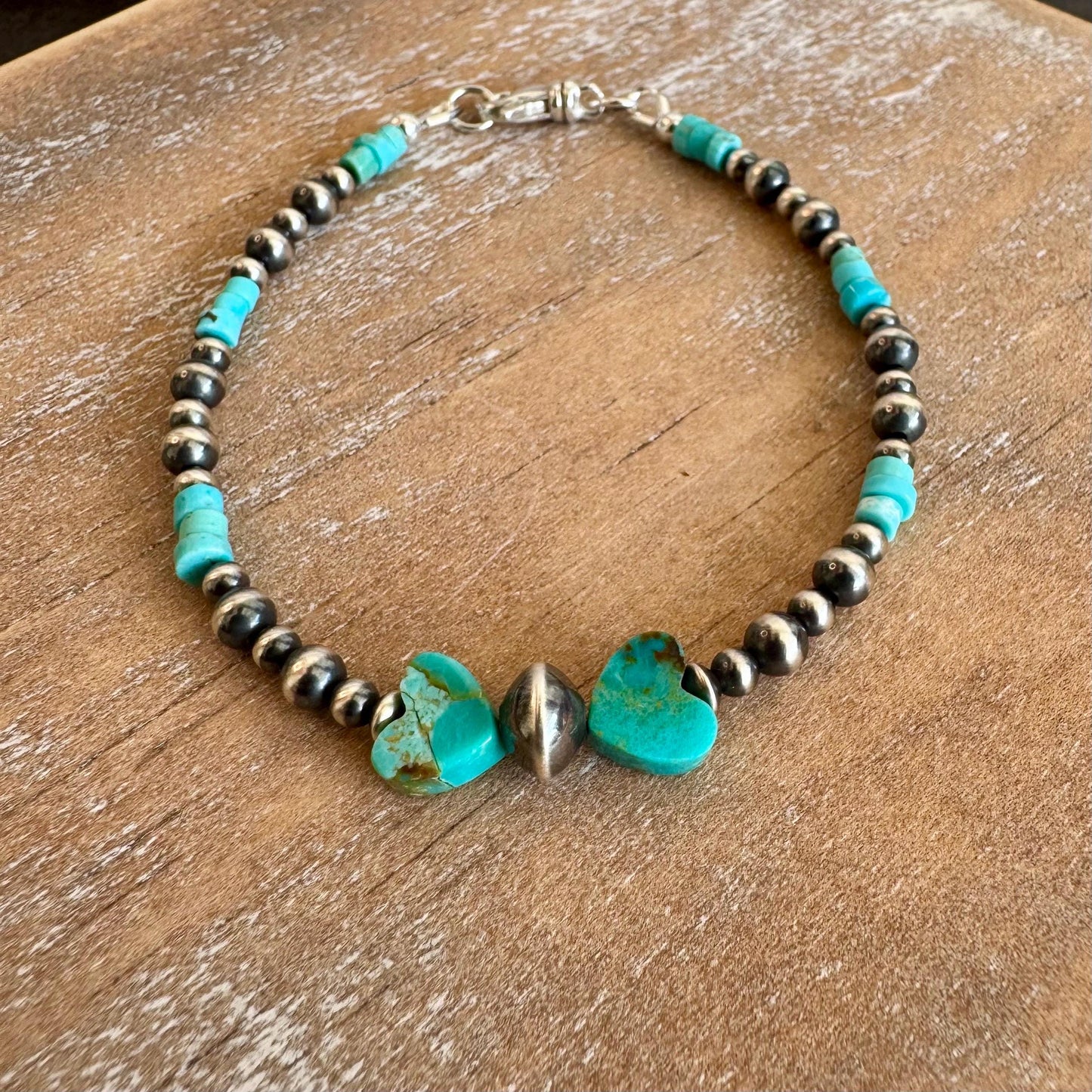 Navajo pearl bracelet with Kingman turquoise