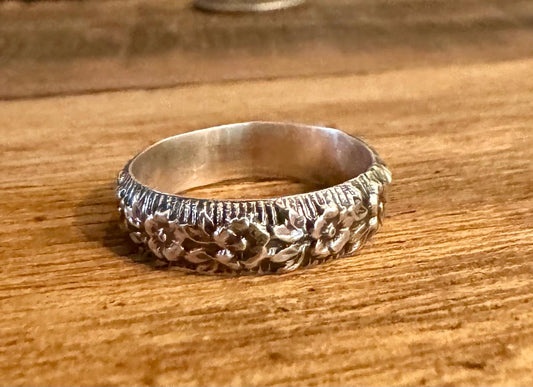 Sterling Silver Floral Ring Band, Handmade Ring, Nature Inspired Jewelry, Flower Ring, Sterling Silver Ring, Elegant Gift, Botanical Ring