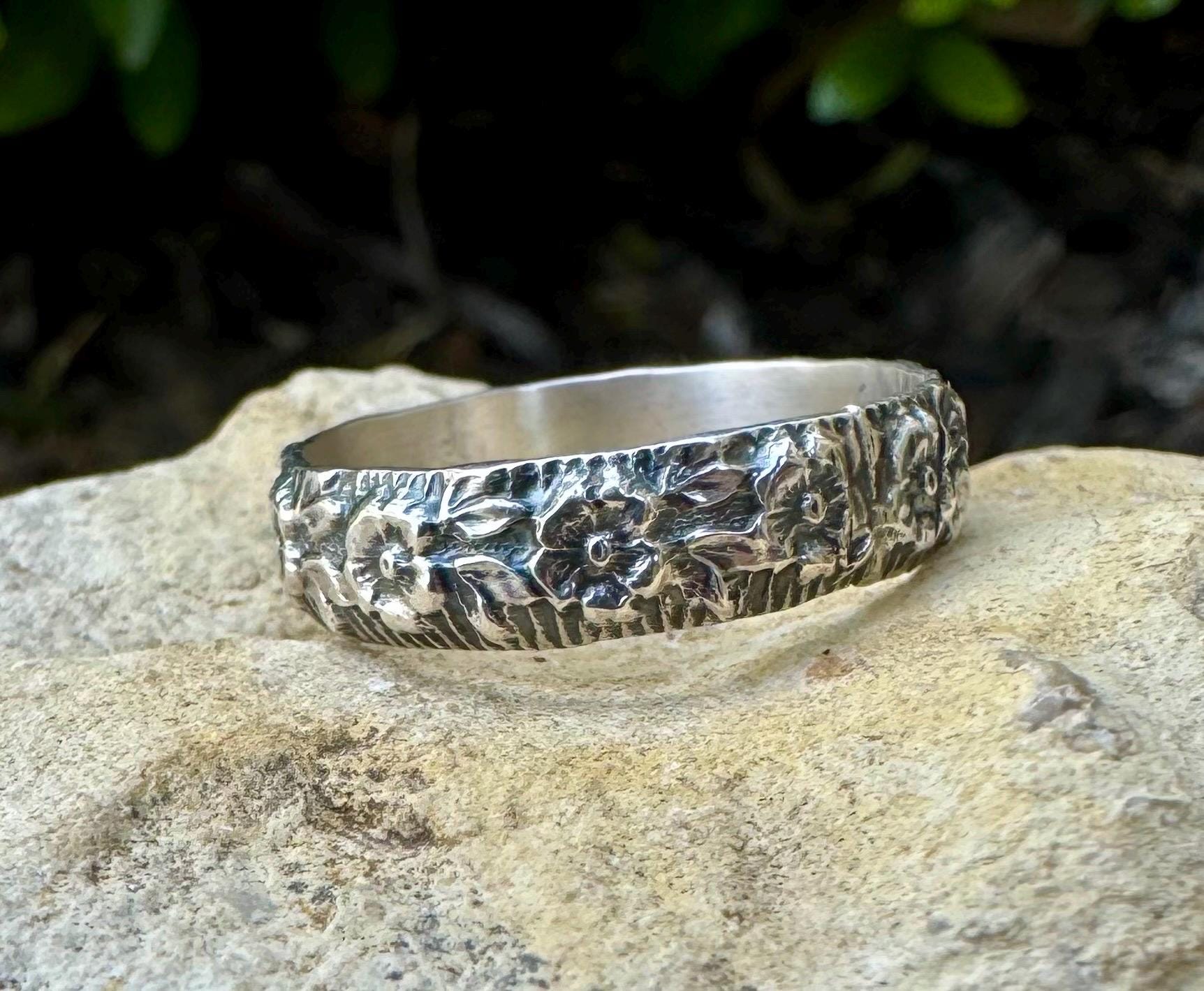 Sterling Silver Floral Ring Band, Handmade Ring, Nature Inspired Jewelry, Flower Ring, Sterling Silver Ring, Elegant Gift, Botanical Ring