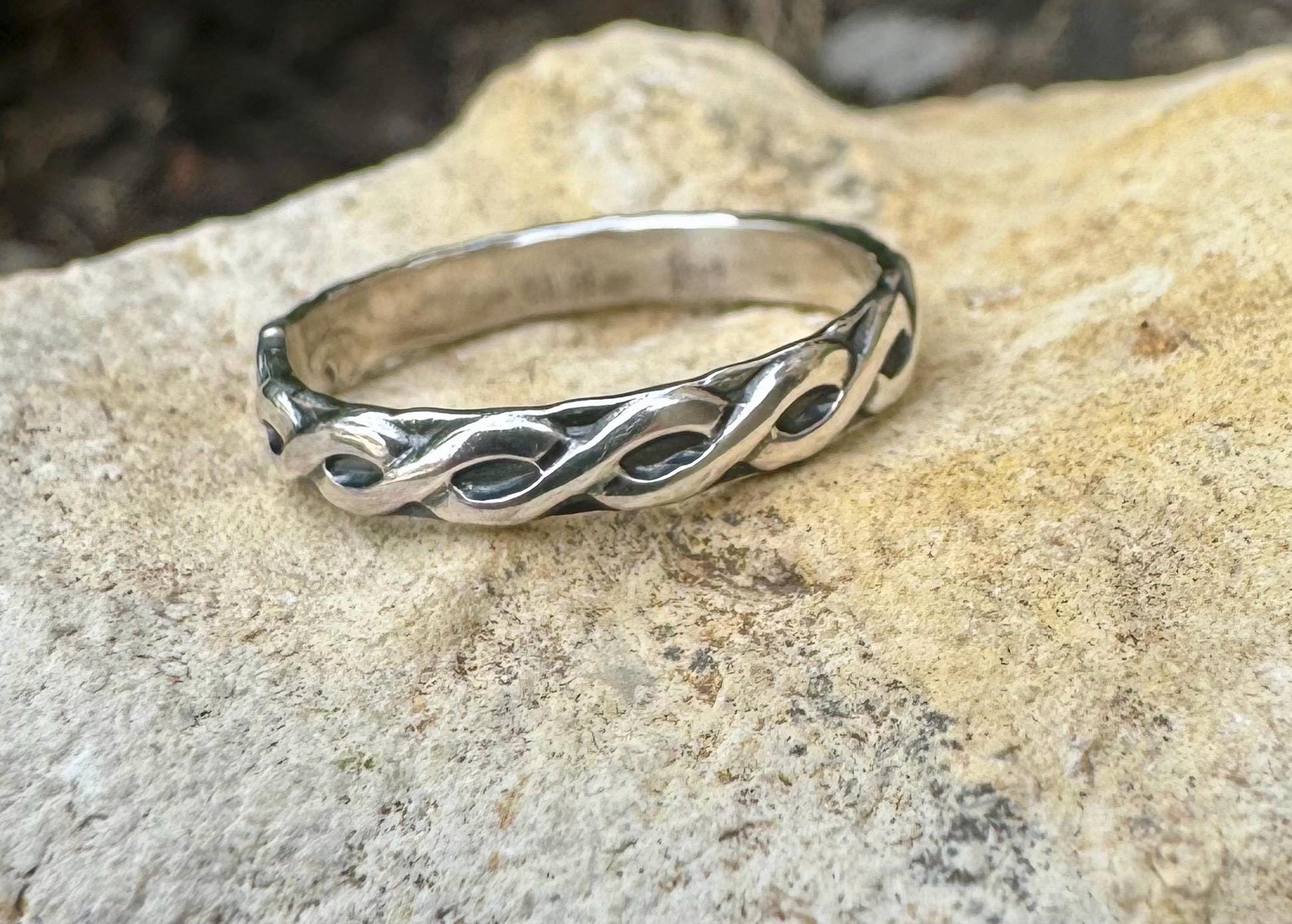 Sterling silver twist wire pattern ring band / twisted wire style ring band / handmade ring band