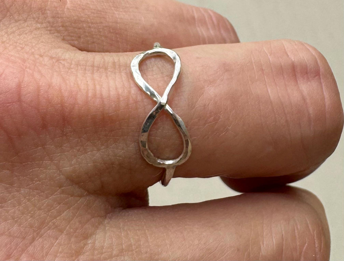 Infinity ring / 925 sterling silver handmade hammered infinity ring