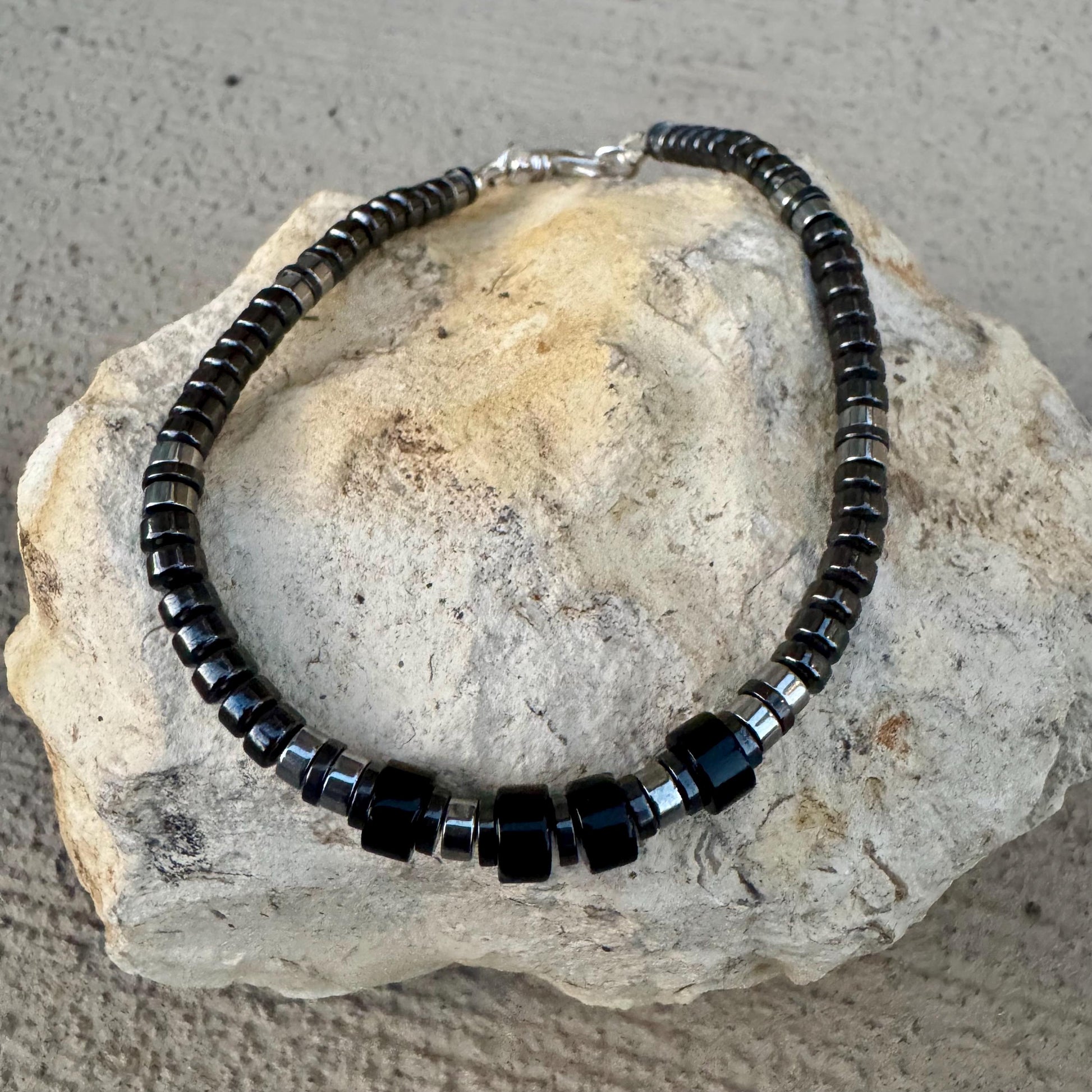 Black Onyx Bracelet with Hematite, Sterling Silver Beaded Bracelet, Gemstone Bracelet, Unisex Jewelry, Men's Bracelet, Gift Idea