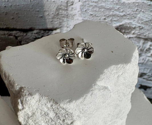 Flower sterling silver post earrings