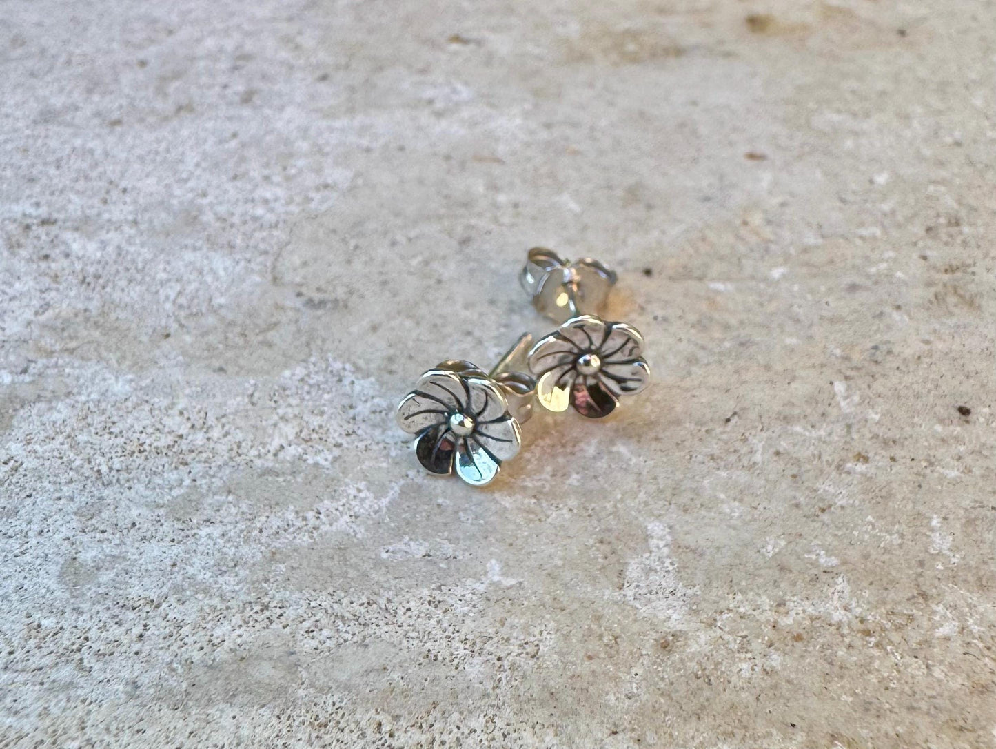 Flower sterling silver post earrings