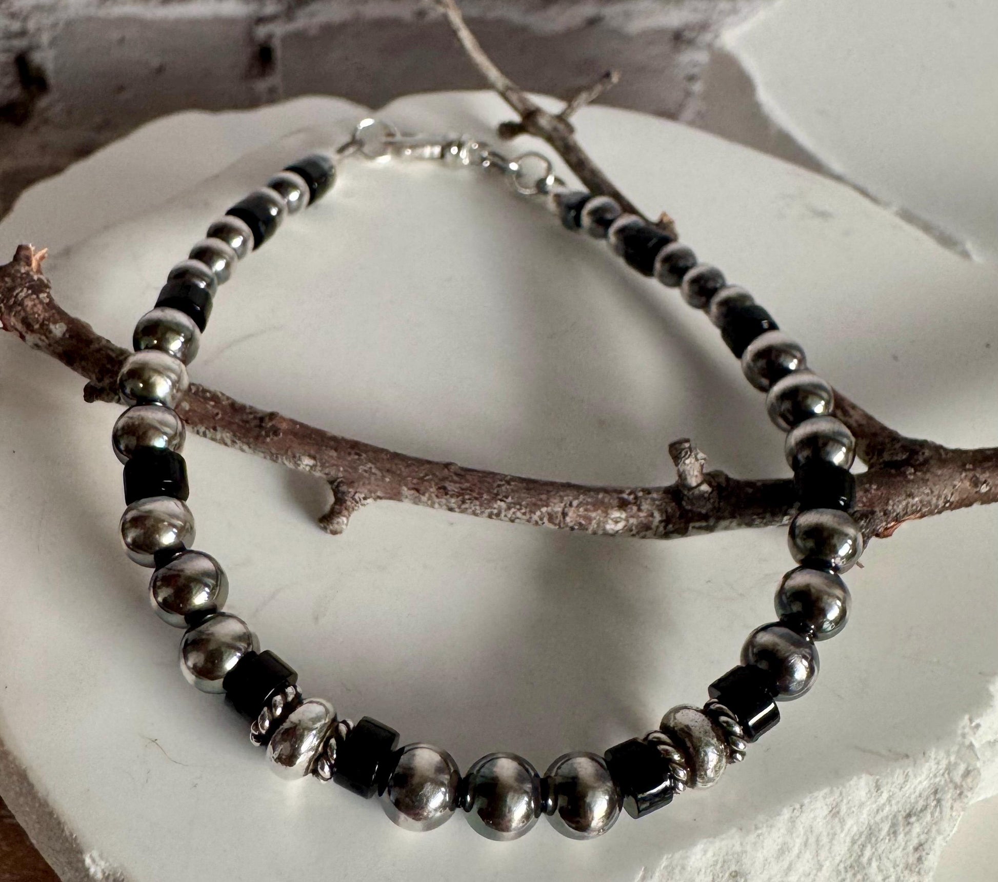Navajo Pearl Bracelet with black onyx bracelet / sterling silver beaded gemstone bracelet