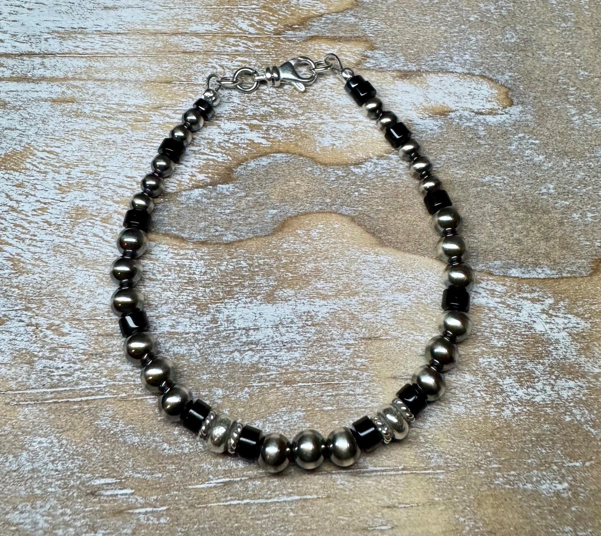 Navajo Pearl Bracelet with black onyx bracelet / sterling silver beaded gemstone bracelet