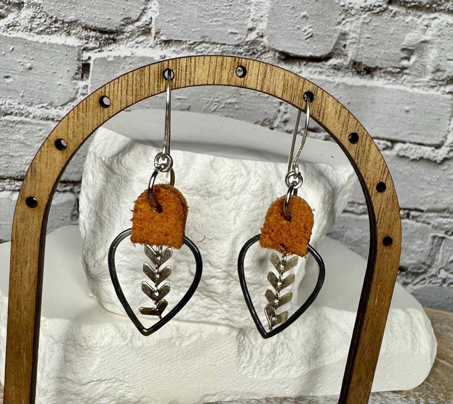 Leather teardrop earrings with chevron chain / genuine suede leather earrings