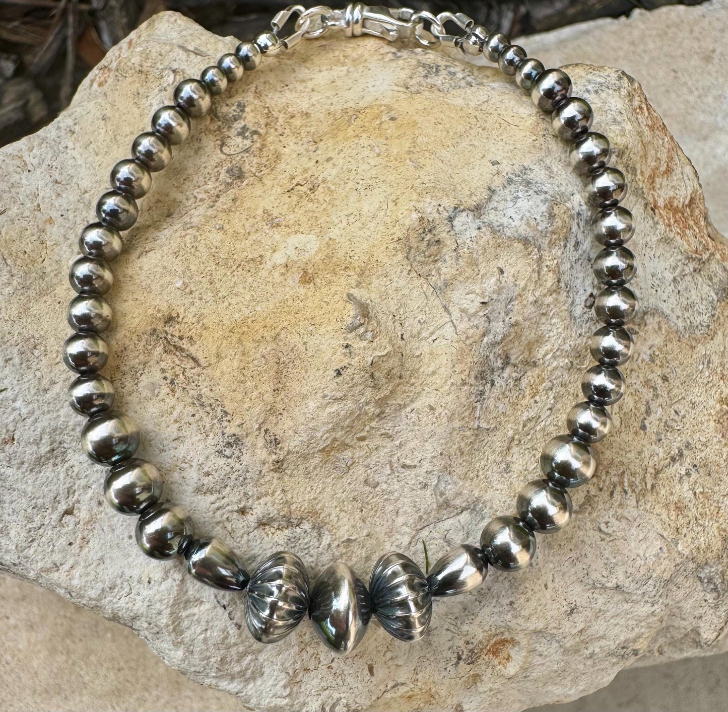 Navajo pearl bracelet / sterling silver beaded bracelet