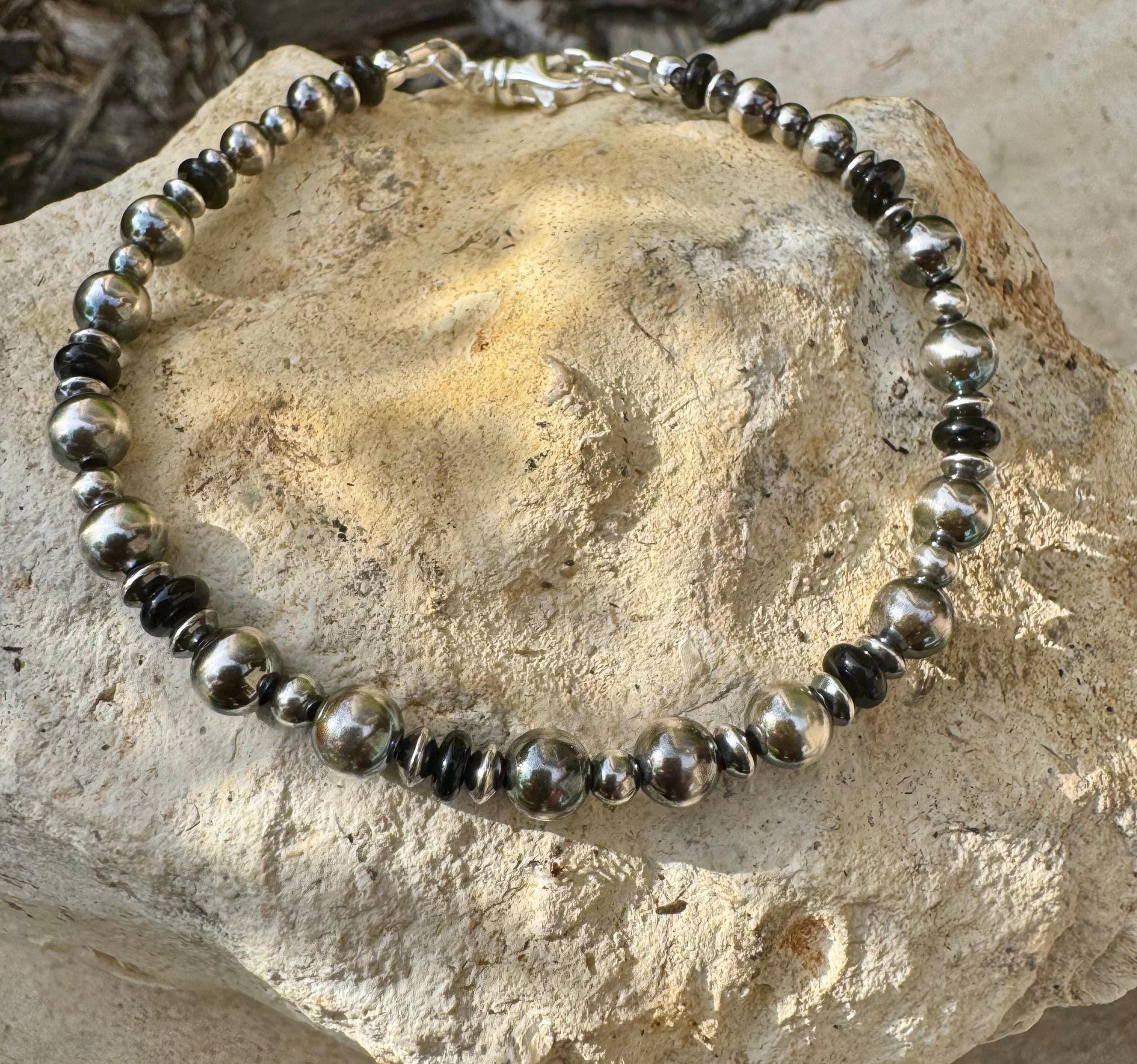 Navajo Pearl Bracelet with black onyx / sterling silver gemstone beaded bracelet