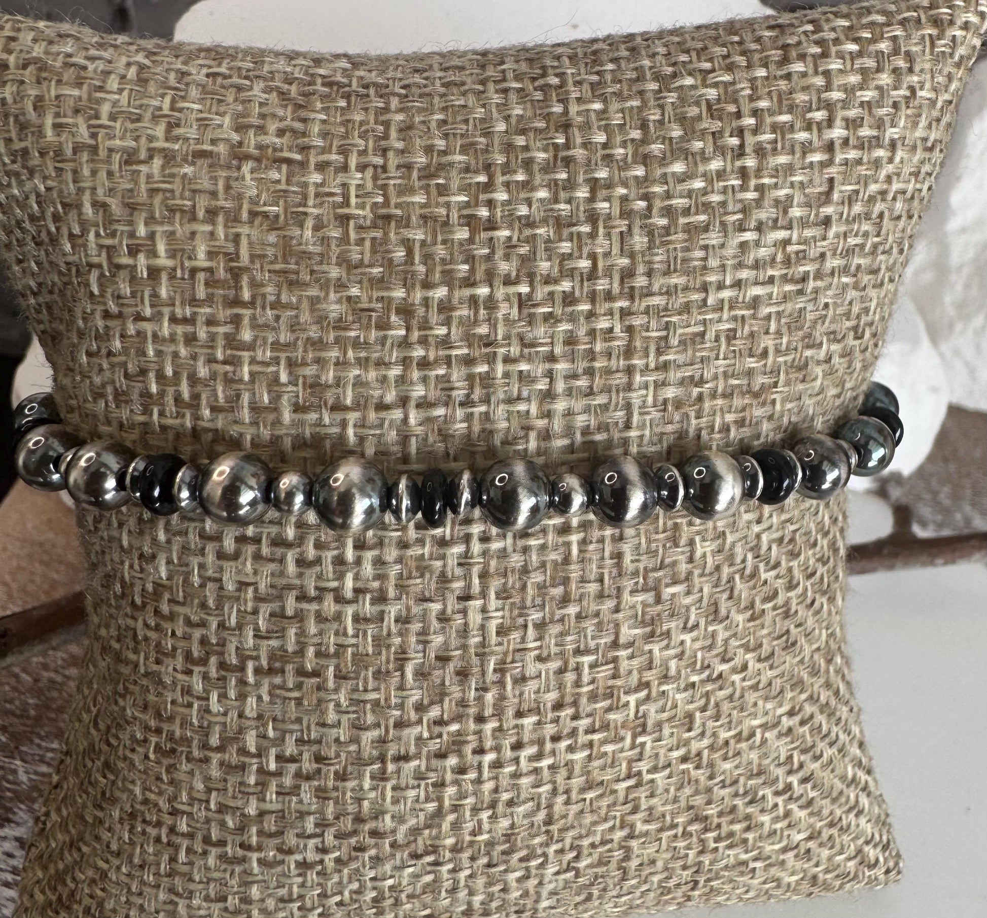 Navajo Pearl Bracelet with black onyx / sterling silver gemstone beaded bracelet