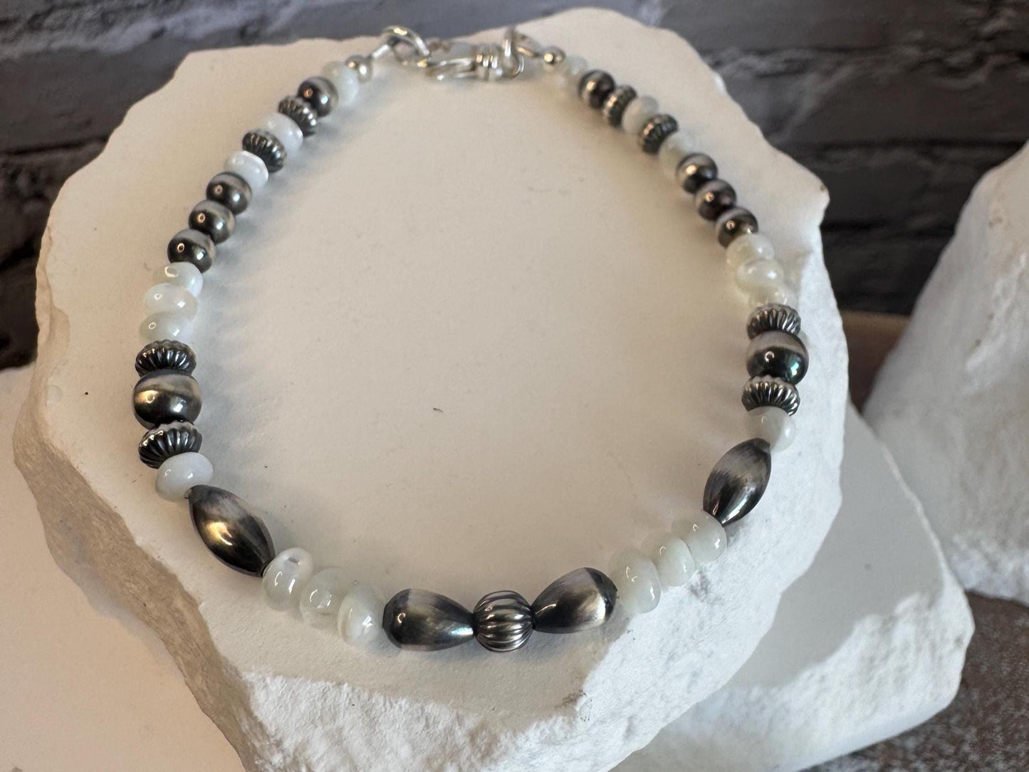 Navajo pearl bracelet with Mother of Pearl / sterling silver gemstone beaded bracelet