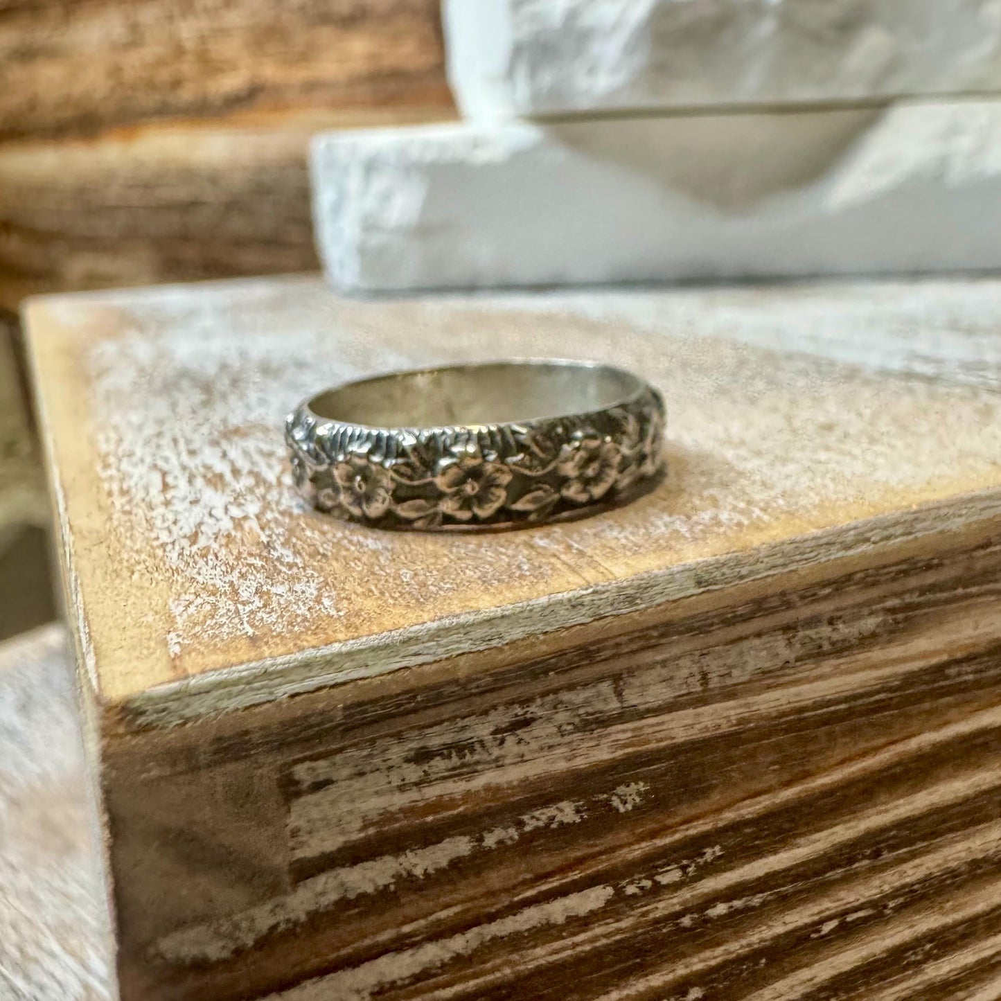 Sterling Silver Floral Ring Band, Handmade Ring, Nature Inspired Jewelry, Flower Ring, Sterling Silver Ring, Elegant Gift, Botanical Ring
