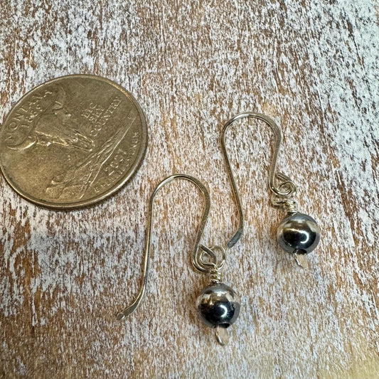 Dainty Navajo pearl drop / dangle sterling silver earrings