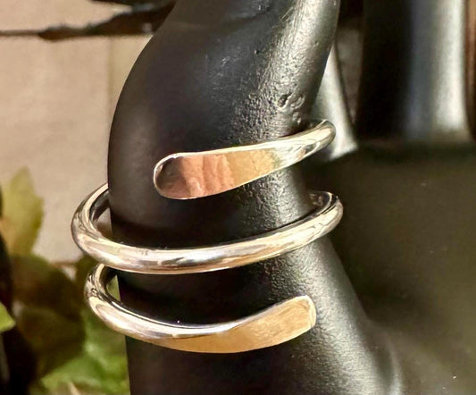 Double Coil Bypass Ring, Stylish Thumb Ring, Coil Ring, Modern Bypass Jewelry, Gift for Her, Unique Design
