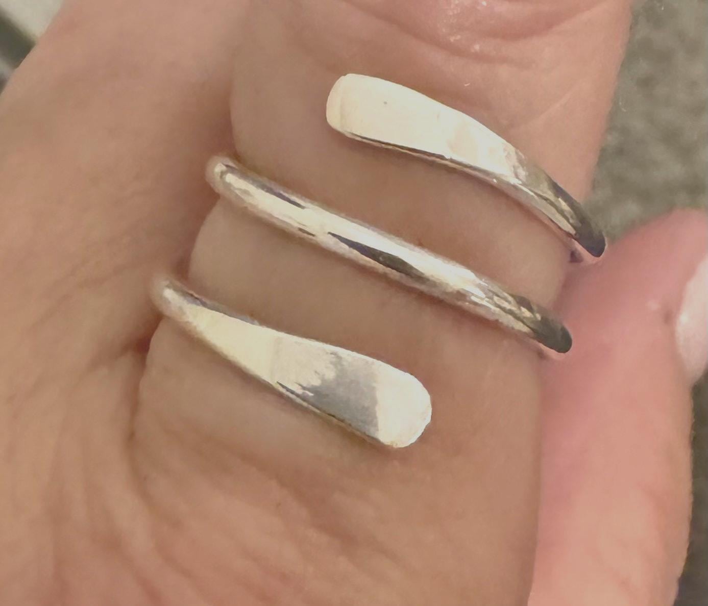 Double Coil Bypass Ring, Stylish Thumb Ring, Coil Ring, Modern Bypass Jewelry, Gift for Her, Unique Design