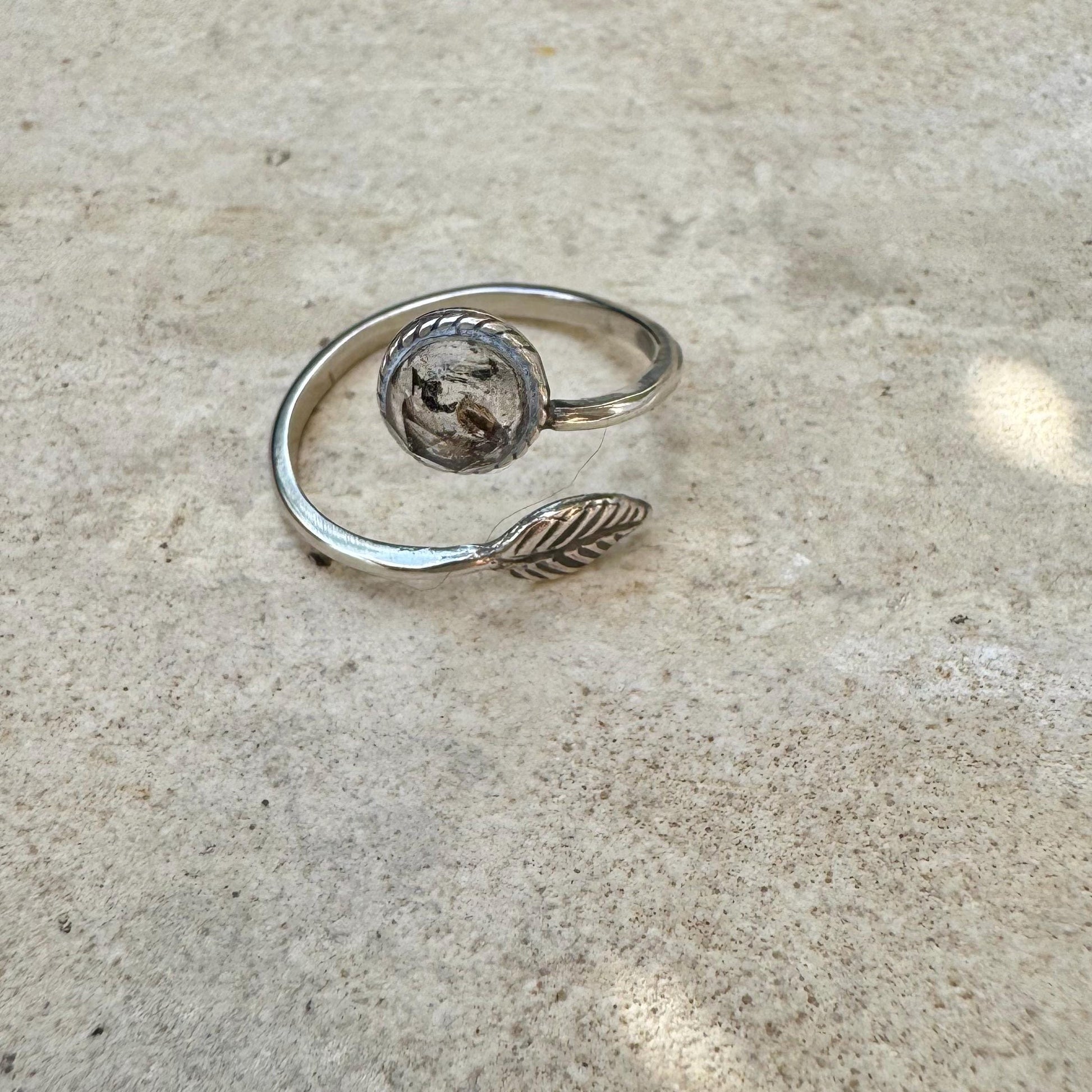 Sterling Silver Open Bezel Black Herkimer Gemstone Ring, Adjustable Leaf Accent Ring, Gemstone Jewelry, Gift for Her